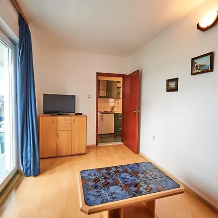 Family Mont Apartment Budva